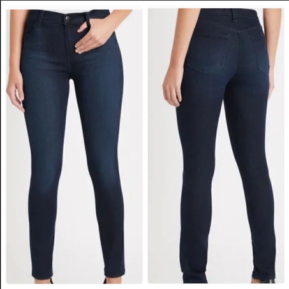 Blank NYC Spray-on Dark Wash Skinny Jeans Size 26